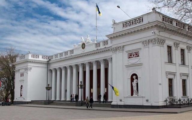 В Одессе прошла первая сессия горсовета в новом составе – кто встал во главе фракций? Фото № 0 В Одессе прошла первая сессия горсовета в новом составе – кто встал во главе фракций? Фото № 0
