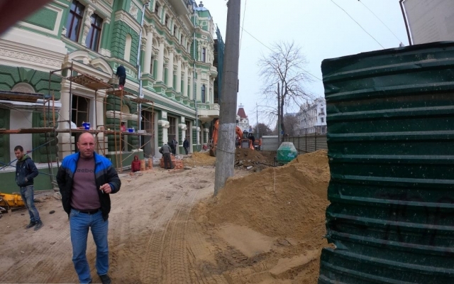 Возле дома Русова срубили деревья Фото № 3 Возле дома Русова срубили деревья Фото № 3