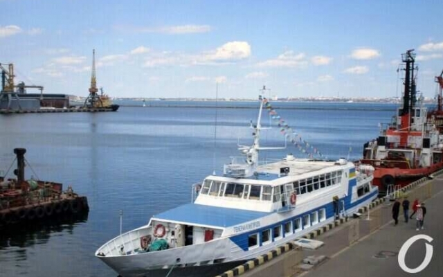 В Одессе стартовал сезон морских прогулок на катерах вдоль побережья Фото № 2 В Одессе стартовал сезон морских прогулок на катерах вдоль побережья Фото № 2
