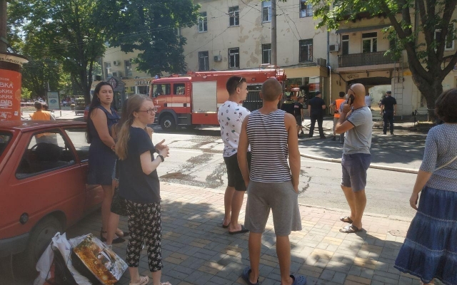 Часть жильцов погоревшего дома переселили на временное место Фото № 0 Часть жильцов погоревшего дома переселили на временное место Фото № 0