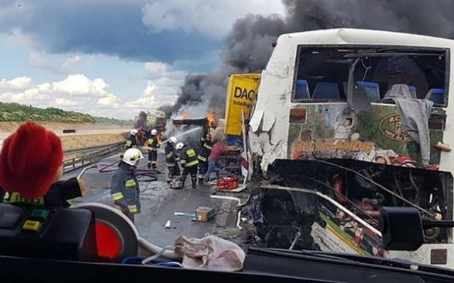 В Польше попал в ДТП автобус с 40 украинцами Фото № 0 В Польше попал в ДТП автобус с 40 украинцами Фото № 0