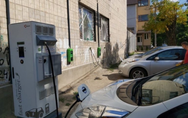 В Одессе появилась самая мощная локация для зарядки электрокаров (ФОТО) Фото № 1 В Одессе появилась самая мощная локация для зарядки электрокаров (ФОТО) Фото № 1