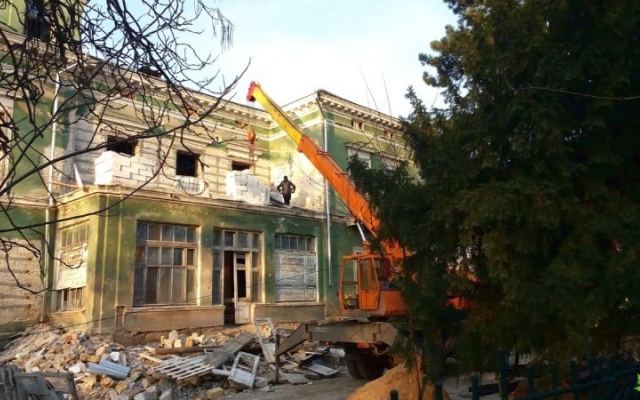 В Одессе продолжают уничтожать дачу Анатры Фото № 3 В Одессе продолжают уничтожать дачу Анатры Фото № 3