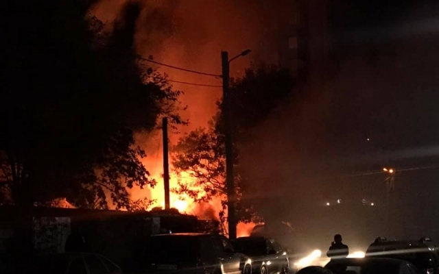 В Одессе горело два автомобиля (ФОТО, ВИДЕО) Фото № 0 В Одессе горело два автомобиля (ФОТО, ВИДЕО) Фото № 0