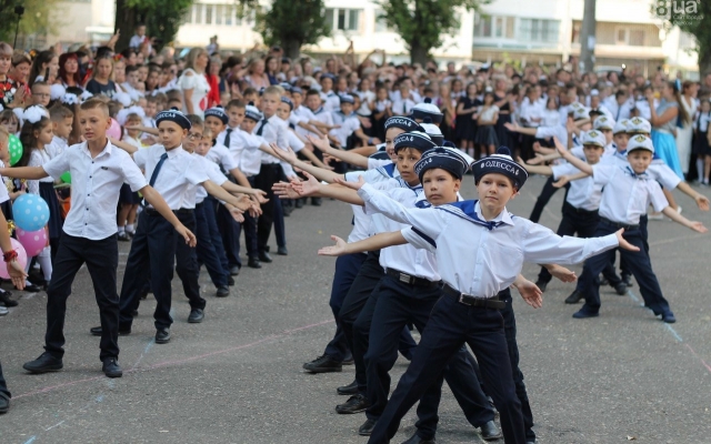 Как в Одессе проходили школьные линейки Фото № 8 Как в Одессе проходили школьные линейки Фото № 8