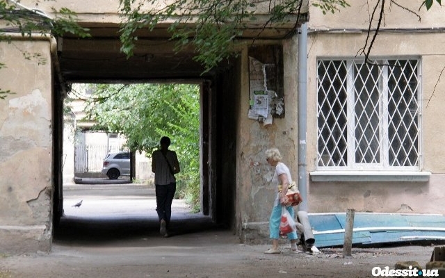 Нестандартный двор обнаружен в Одессе Фото № 5 Нестандартный двор обнаружен в Одессе Фото № 5