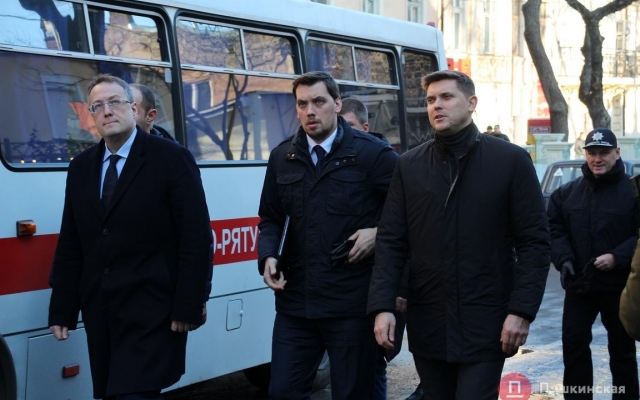 Пожар на Троицкой: Визит премьер-министра Украины в Одессу Фото № 0 Пожар на Троицкой: Визит премьер-министра Украины в Одессу Фото № 0