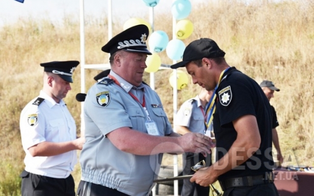 В Одессе прошли полицейские гонки по скоростному маневрированию Фото № 9 В Одессе прошли полицейские гонки по скоростному маневрированию Фото № 9