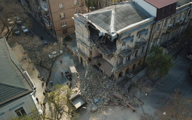 В Одесской мэрии прокомментировали обрушение дома на Канатной (ВИДЕО) Фото № 0 В Одесской мэрии прокомментировали обрушение дома на Канатной (ВИДЕО) Фото № 0