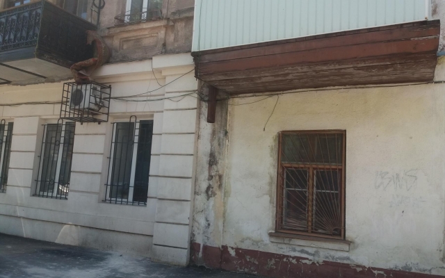 В Одессе обвалился фасад здания (ФОТО, ВИДЕО) Фото № 0 В Одессе обвалился фасад здания (ФОТО, ВИДЕО) Фото № 0