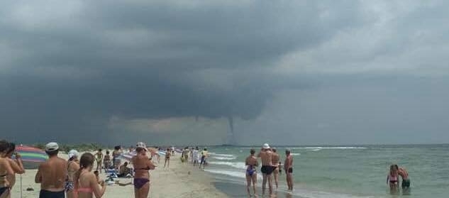 В Одесской области пронёсся смерч (ФОТО, ВИДЕО) Фото № 0 В Одесской области пронёсся смерч (ФОТО, ВИДЕО) Фото № 0