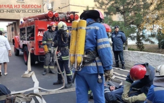 Спасатели провели учения в больнице Фото № 0 Спасатели провели учения в больнице Фото № 0
