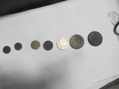 Иностранец пытался ввезти в Одесскую область старинные монеты Фото № 1 Иностранец пытался ввезти в Одесскую область старинные монеты Фото № 1