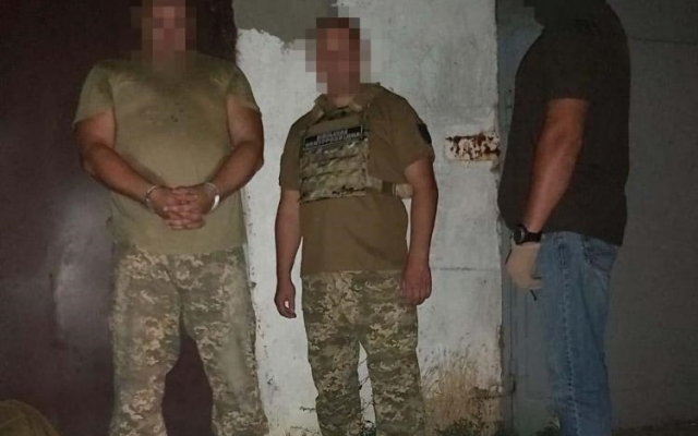 В Одессе служащий ВСУ продавал наркотики за оружие Фото № 1 В Одессе служащий ВСУ продавал наркотики за оружие Фото № 1