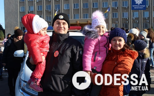 Одесситы отпраздновали Рождество с патрульными Фото № 8 Одесситы отпраздновали Рождество с патрульными Фото № 8