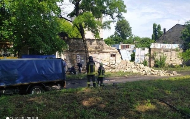 В Одессе обвалилась стена – жилой дом остался без газа Фото № 0 В Одессе обвалилась стена – жилой дом остался без газа Фото № 0