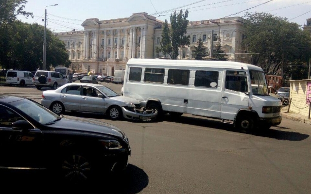 ДТП в центре Одессы Фото № 0 ДТП в центре Одессы Фото № 0