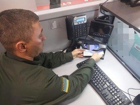 В аэропорту Одессы задержали иностранца с поддельными отметками миграционной службы Украины Фото № 0 В аэропорту Одессы задержали иностранца с поддельными отметками миграционной службы Украины Фото № 0