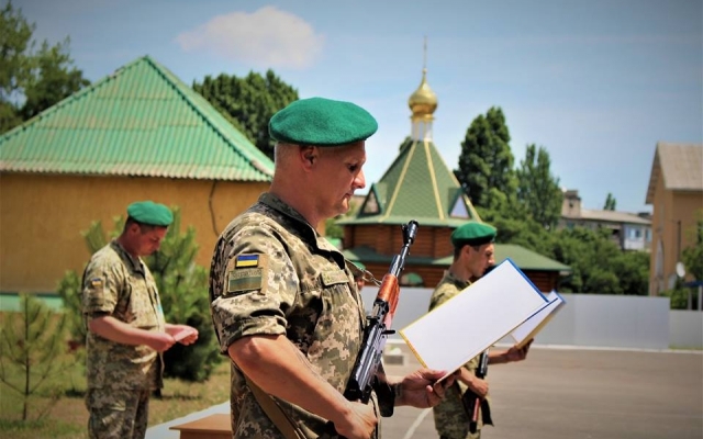 Мать героя-пограничника приняла присягу Фото № 0 Мать героя-пограничника приняла присягу Фото № 0