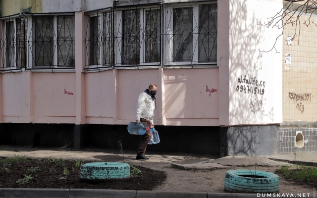 Таирова почти сутки сидит без воды Фото № 3 Таирова почти сутки сидит без воды Фото № 3