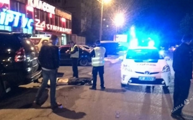 Ночью в Одессе насмерть сбили мужчину Фото № 0 Ночью в Одессе насмерть сбили мужчину Фото № 0