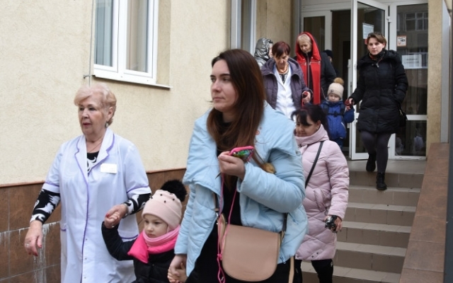 В детской поликлинике провели учения Фото № 3 В детской поликлинике провели учения Фото № 3