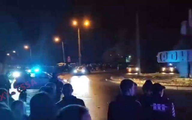 Полиция под гимн Украины разогнала дрифтеров Фото № 0 Полиция под гимн Украины разогнала дрифтеров Фото № 0