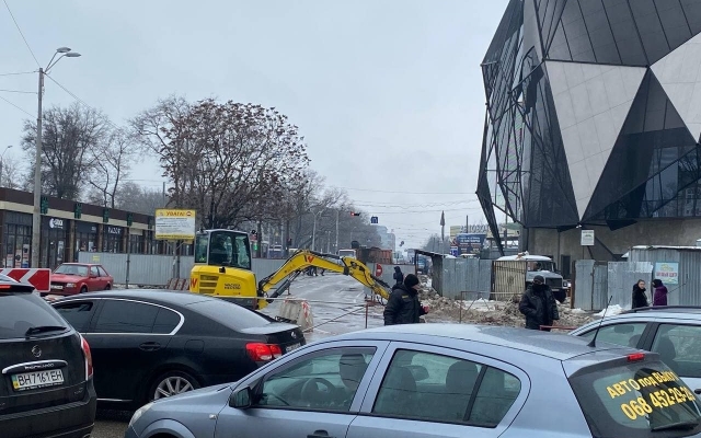 Внимание водителям – в Одессе на участке Старосенной площади введут двухстороннее движение Фото № 0 Внимание водителям – в Одессе на участке Старосенной площади введут двухстороннее движение Фото № 0
