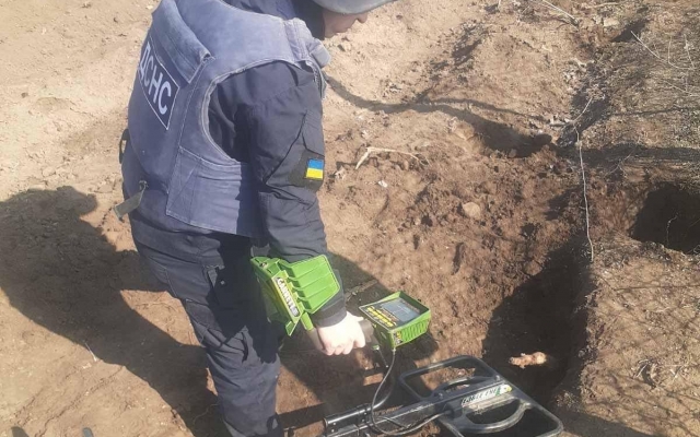Житель Одесской области в огороде нашел арсенал времен Второй мировой Фото № 1 Житель Одесской области в огороде нашел арсенал времен Второй мировой Фото № 1