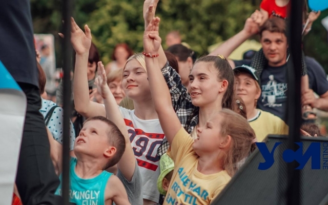 В Одессе прошел детский праздник с угощением и развлечениями Фото № 0 В Одессе прошел детский праздник с угощением и развлечениями Фото № 0