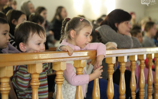 Одесситы устроили праздник доброты для обездоленных детей Фото № 0 Одесситы устроили праздник доброты для обездоленных детей Фото № 0