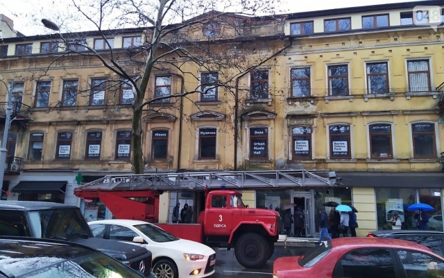 В центре Одессы горел Urban Musik Hall, где анонсировали концерт в поддержку пострадавших от пожара на Троицкой Фото № 4 В центре Одессы горел Urban Musik Hall, где анонсировали концерт в поддержку пострадавших от пожара на Троицкой Фото № 4