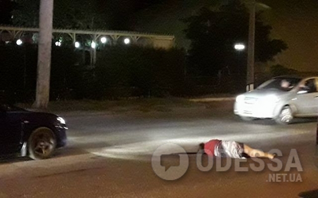 Смертельная авария: на Добровольского иномарка сбила женщину-пешехода (фото 18+) Фото № 0 Смертельная авария: на Добровольского иномарка сбила женщину-пешехода (фото 18+) Фото № 0