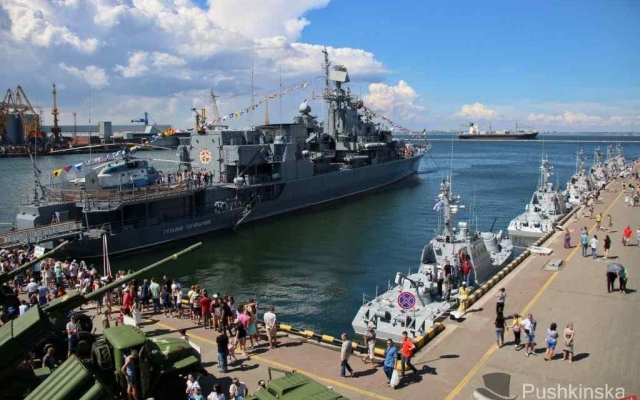 Сегодня в Одессе можно бесплатно посетить корабли ВМФ Фото № 0 Сегодня в Одессе можно бесплатно посетить корабли ВМФ Фото № 0