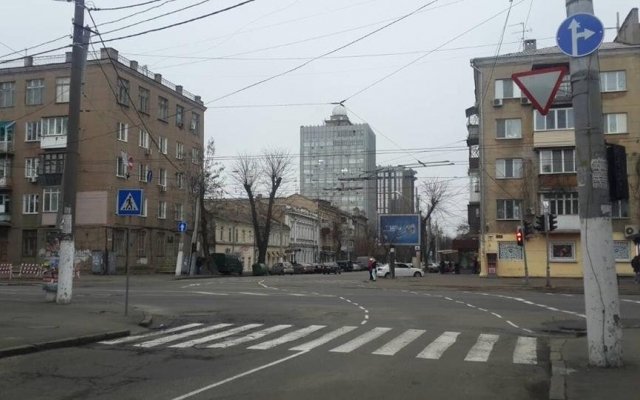 Участникам дорожного движения: в центре Одессы установлен новый дорожный знак Фото № 0 Участникам дорожного движения: в центре Одессы установлен новый дорожный знак Фото № 0