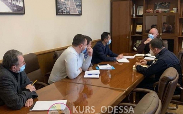 В Одессе пассажирам хотят запретить садиться в областные автобусы в неустановленных местах Фото № 0 В Одессе пассажирам хотят запретить садиться в областные автобусы в неустановленных местах Фото № 0