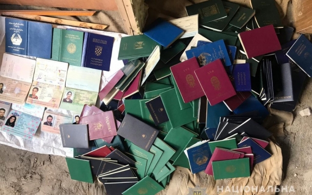 В Одессе задержали этническую группировку, которая занималась разбоями (ФОТО) Фото № 3 В Одессе задержали этническую группировку, которая занималась разбоями (ФОТО) Фото № 3