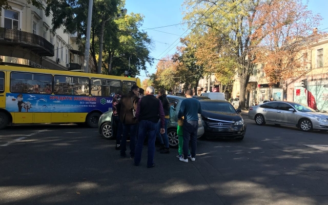 В центральной части города произошло ДТП Фото № 3 В центральной части города произошло ДТП Фото № 3