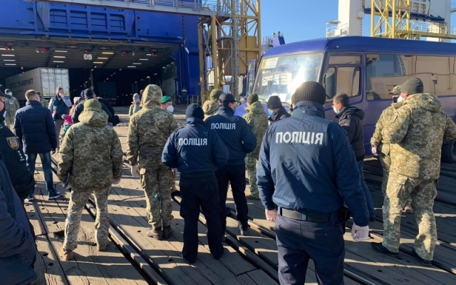 В Черноморск прибыл паром из Грузии Фото № 0 В Черноморск прибыл паром из Грузии Фото № 0