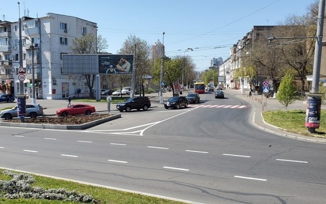В Одессе обновили дорожную разметку Фото № 2 В Одессе обновили дорожную разметку Фото № 2