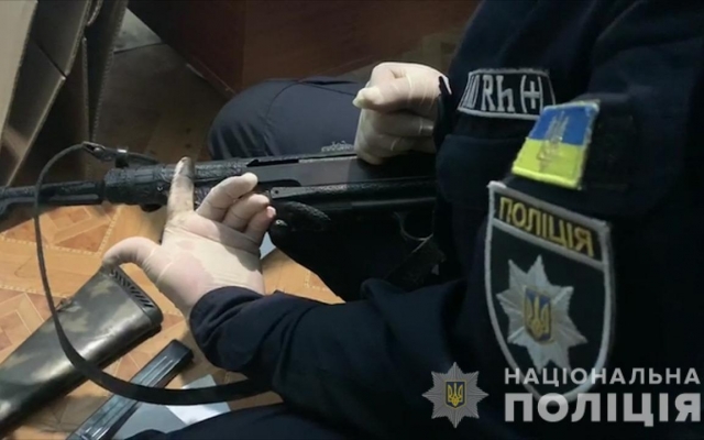 Полицейские изъяли арсенал оружия и боеприпасов у жителя Одесской области Фото № 0 Полицейские изъяли арсенал оружия и боеприпасов у жителя Одесской области Фото № 0