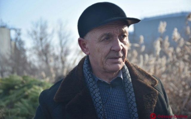 В Одессе утилизируют рекордное количество брошенных елок Фото № 1 В Одессе утилизируют рекордное количество брошенных елок Фото № 1