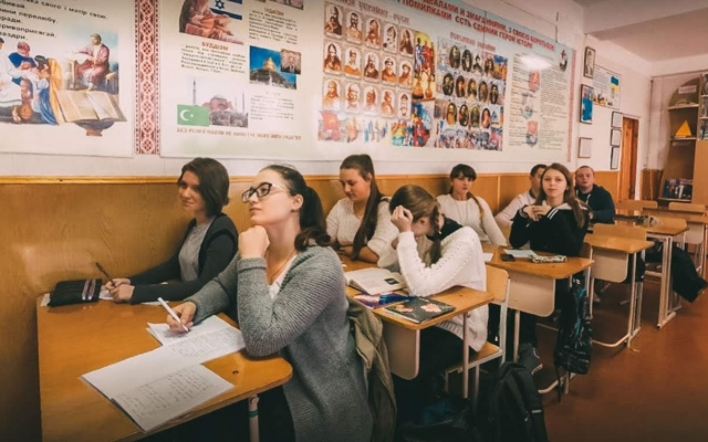 Самая большая школа в Украине – одесская, НВК №13 Фото № 10 Самая большая школа в Украине – одесская, НВК №13 Фото № 10