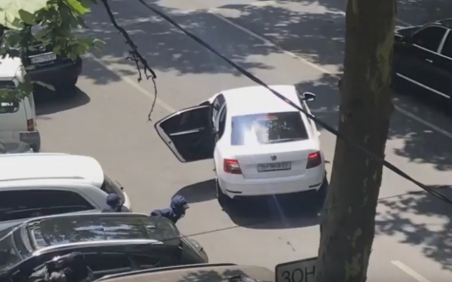 Вооруженное нападение в центре города, неизвестные забрали крупную сумму денег Фото № 0 Вооруженное нападение в центре города, неизвестные забрали крупную сумму денег Фото № 0