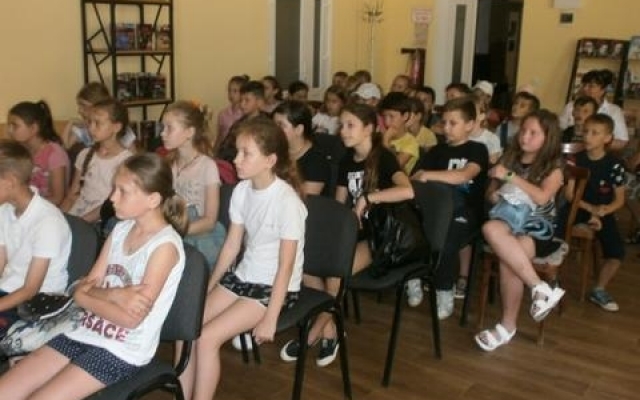 В библиотеке Белгорода-Днестровского отметили 220-летие со дня рождения Пушкина Фото № 1 В библиотеке Белгорода-Днестровского отметили 220-летие со дня рождения Пушкина Фото № 1