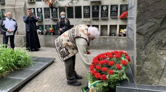 Одесситы почтили память украинцев пострадавших от репрессий Фото № 4 Одесситы почтили память украинцев пострадавших от репрессий Фото № 4