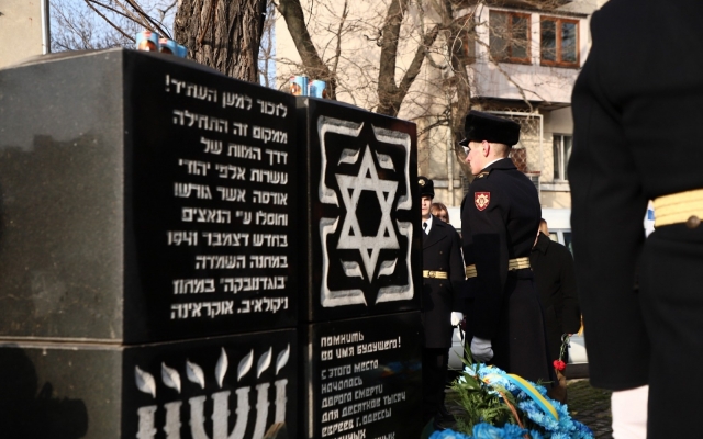 Одесситы почтили память жертв Холокоста Фото № 4 Одесситы почтили память жертв Холокоста Фото № 4