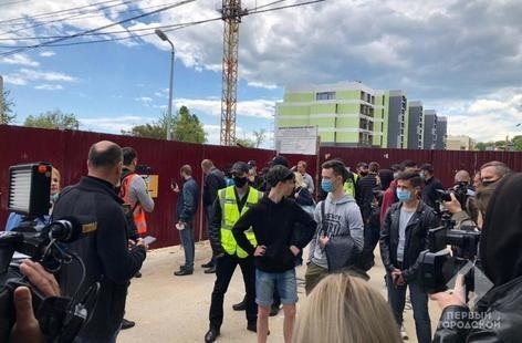 На 13 станции БФ собрался протест против застройки Фото № 2 На 13 станции БФ собрался протест против застройки Фото № 2