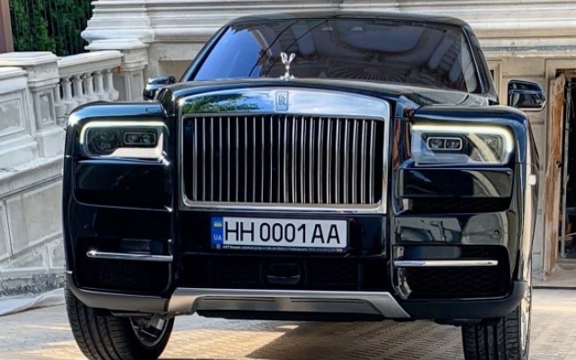 В Одессе заметили Rolls-Royce за десятки миллионов гривен Фото № 0 В Одессе заметили Rolls-Royce за десятки миллионов гривен Фото № 0