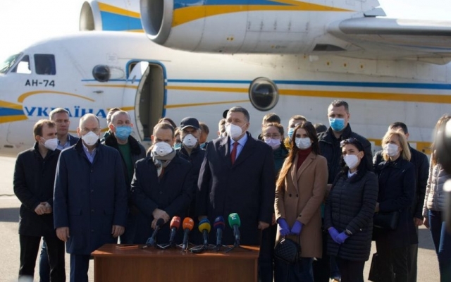 На помощь итальянцам отправились 20 украинских врачей Фото № 0 На помощь итальянцам отправились 20 украинских врачей Фото № 0